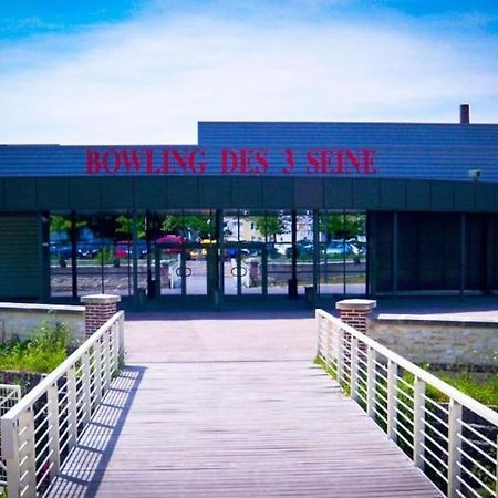 Coin De Nature En Centre-Ville Троа Екстериор снимка